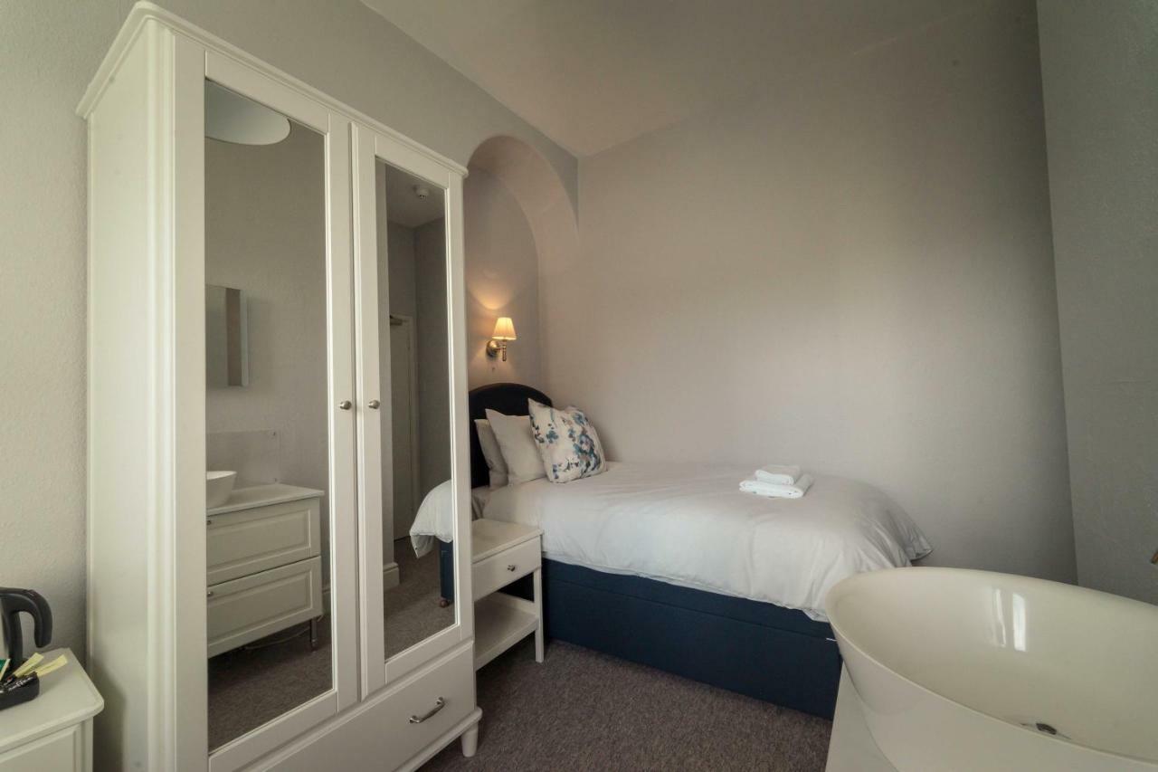 Anabelle'S Guest House Bath Bagian luar foto